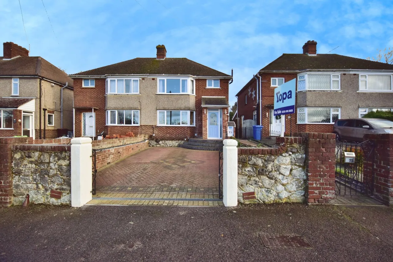 3 bed house for sale, Johnson Road, Sittingbourne, ME10