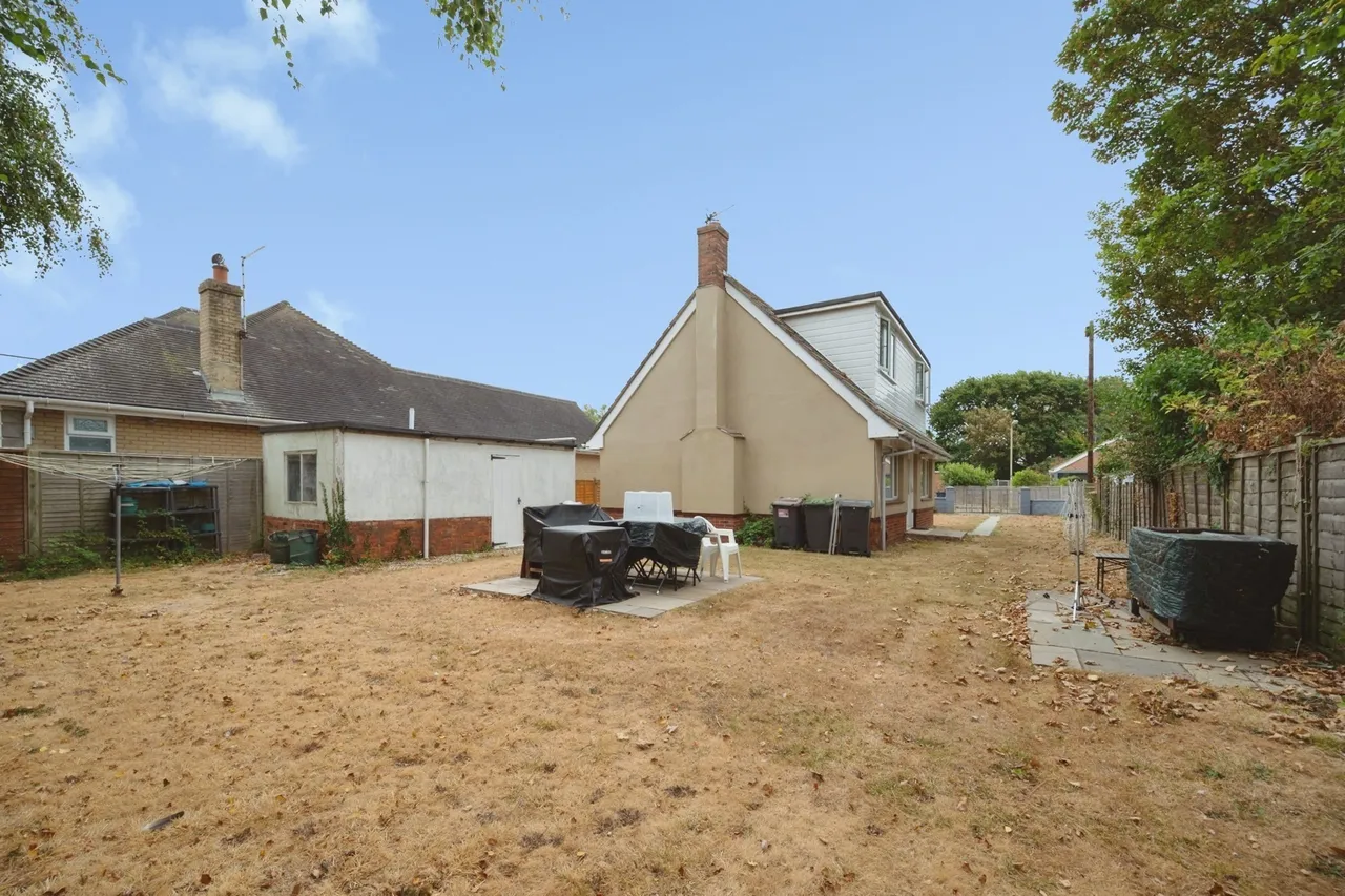 Eastoke Avenue, Hayling Island, PO11, photo 14