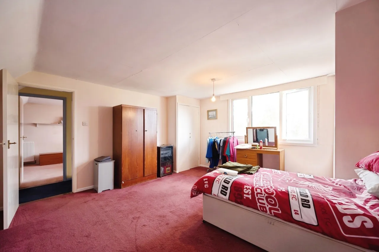 Eastoke Avenue, Hayling Island, PO11, photo 8