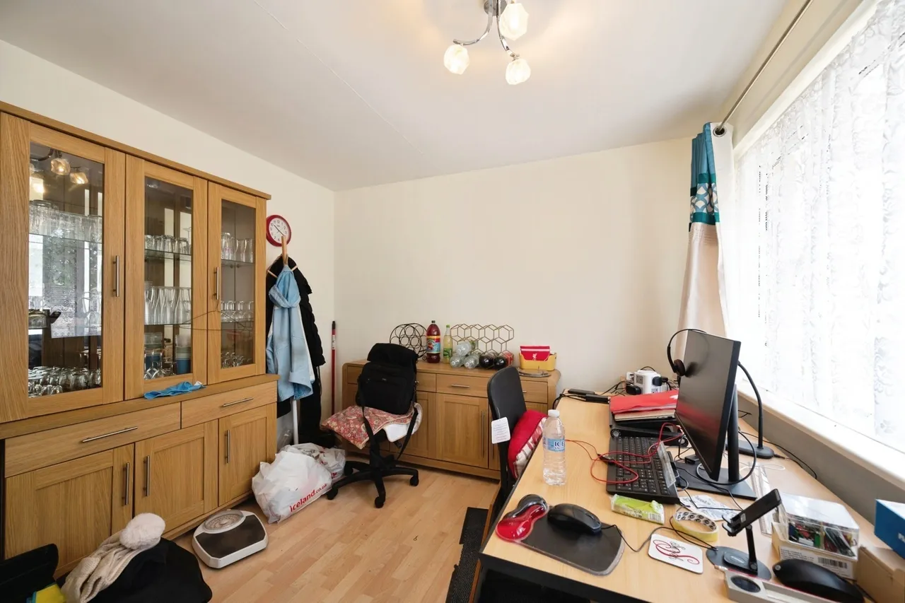 Eastoke Avenue, Hayling Island, PO11, photo 11