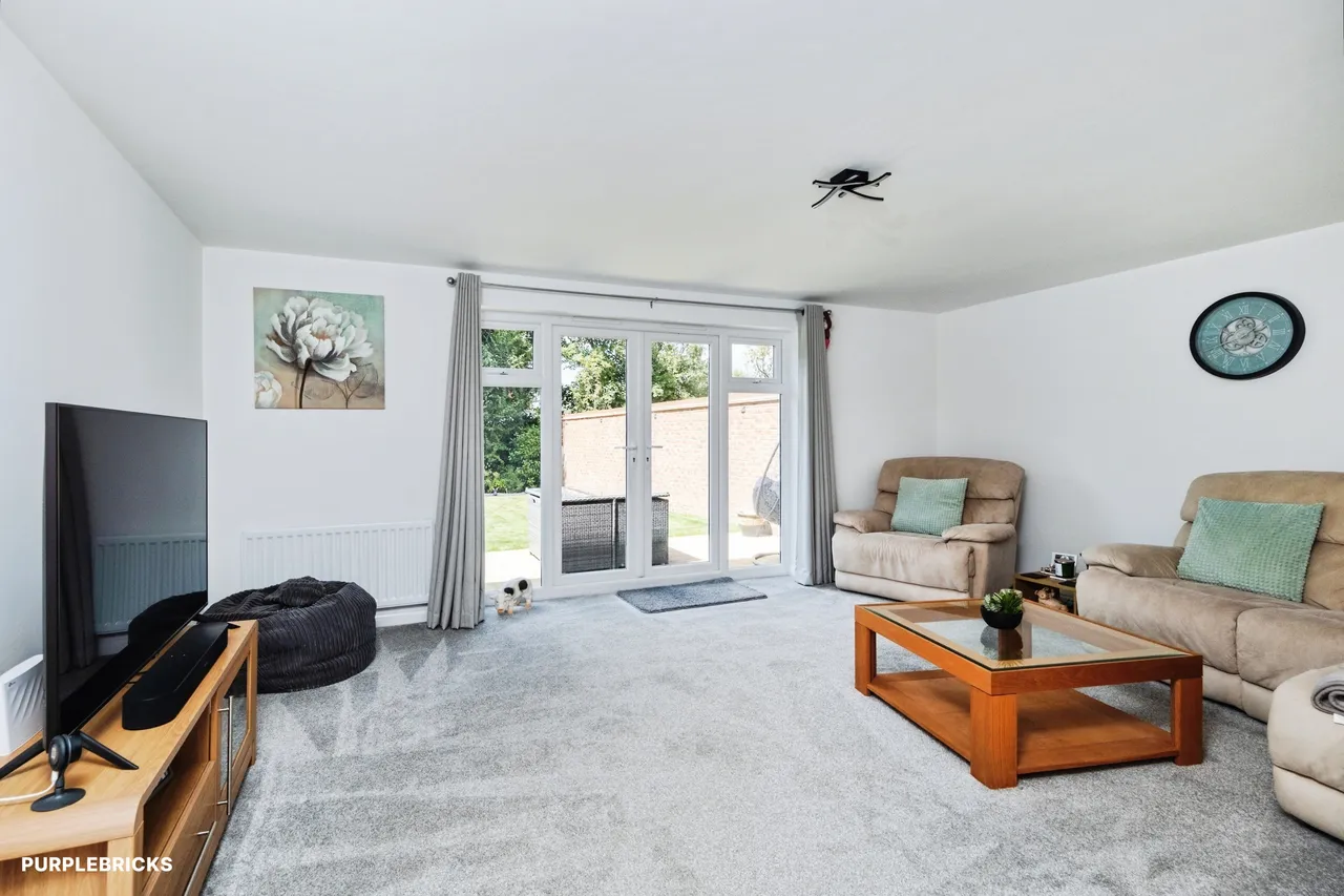 Mitchinson Street, Steeple Claydon, MK18, photo 5