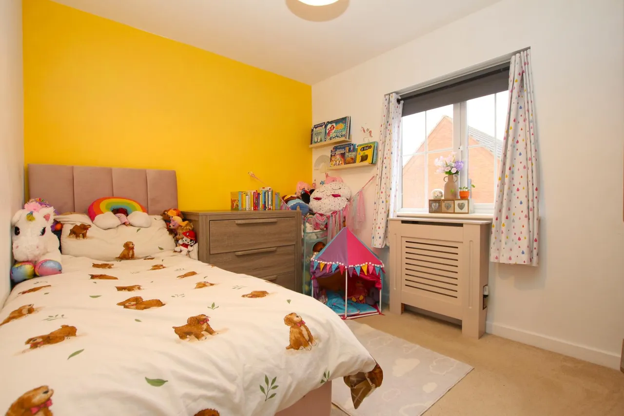 Bluebell Walk, Witham St Hughs, LN6, photo 15