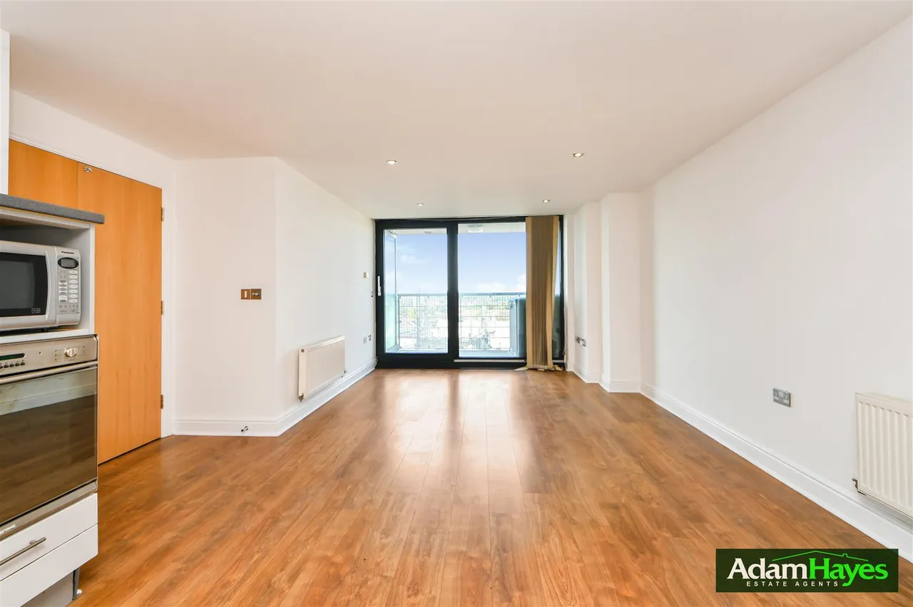 Kingsway, North Finchley, N12, photo 2