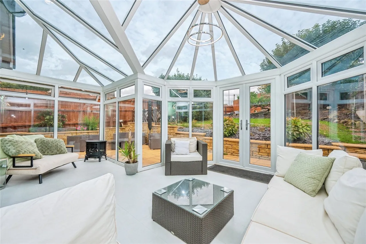 Moor Lane, TAMWORTH, Staffordshire, B77, photo 2