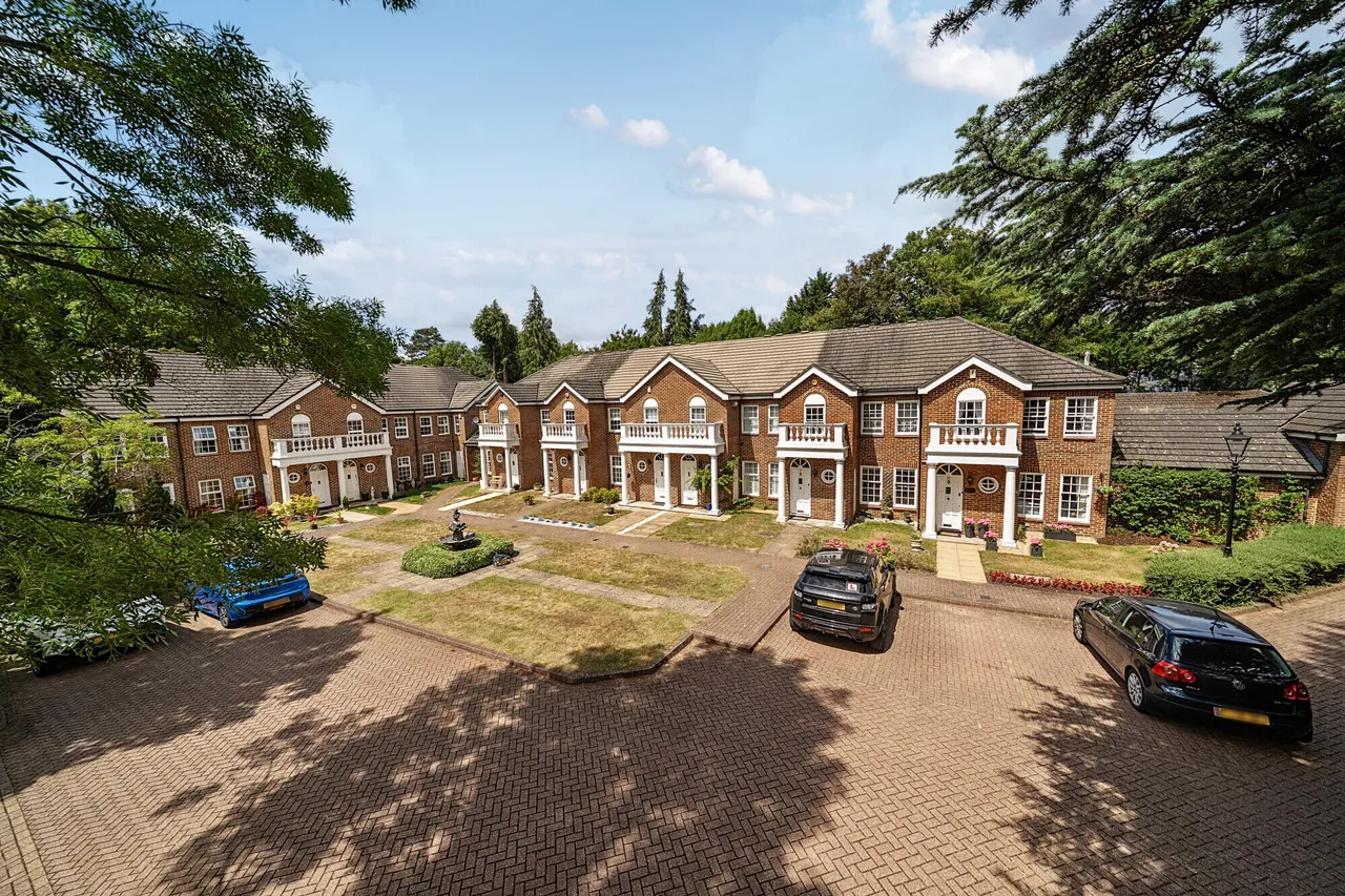 London Road, Sunninghill, SL5, photo 2