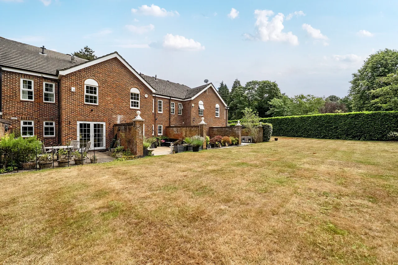 3 bed house for sale — London Road, Sunninghill, SL5