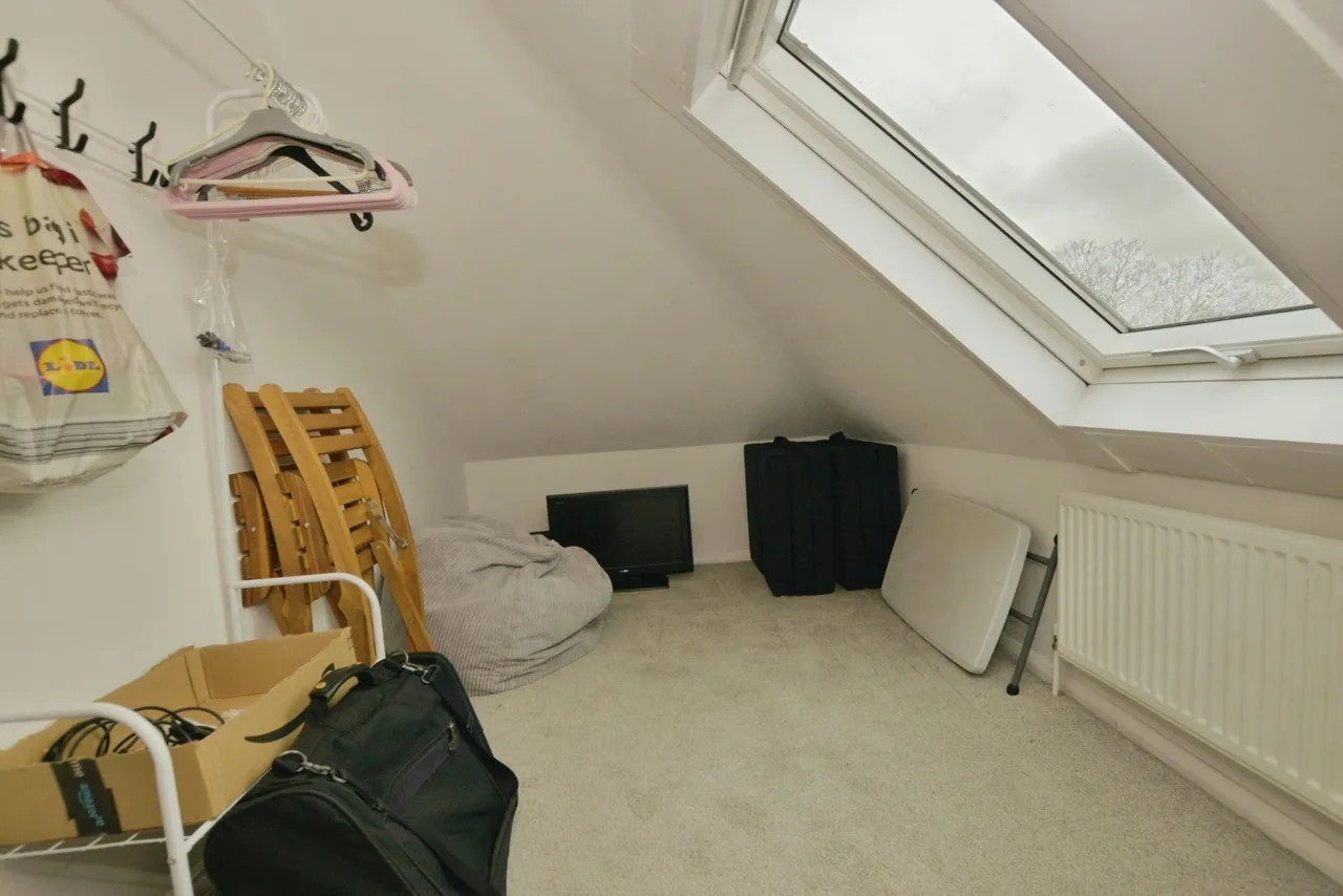 Cheriton Road, Folkestone, Kent, CT19, photo 8