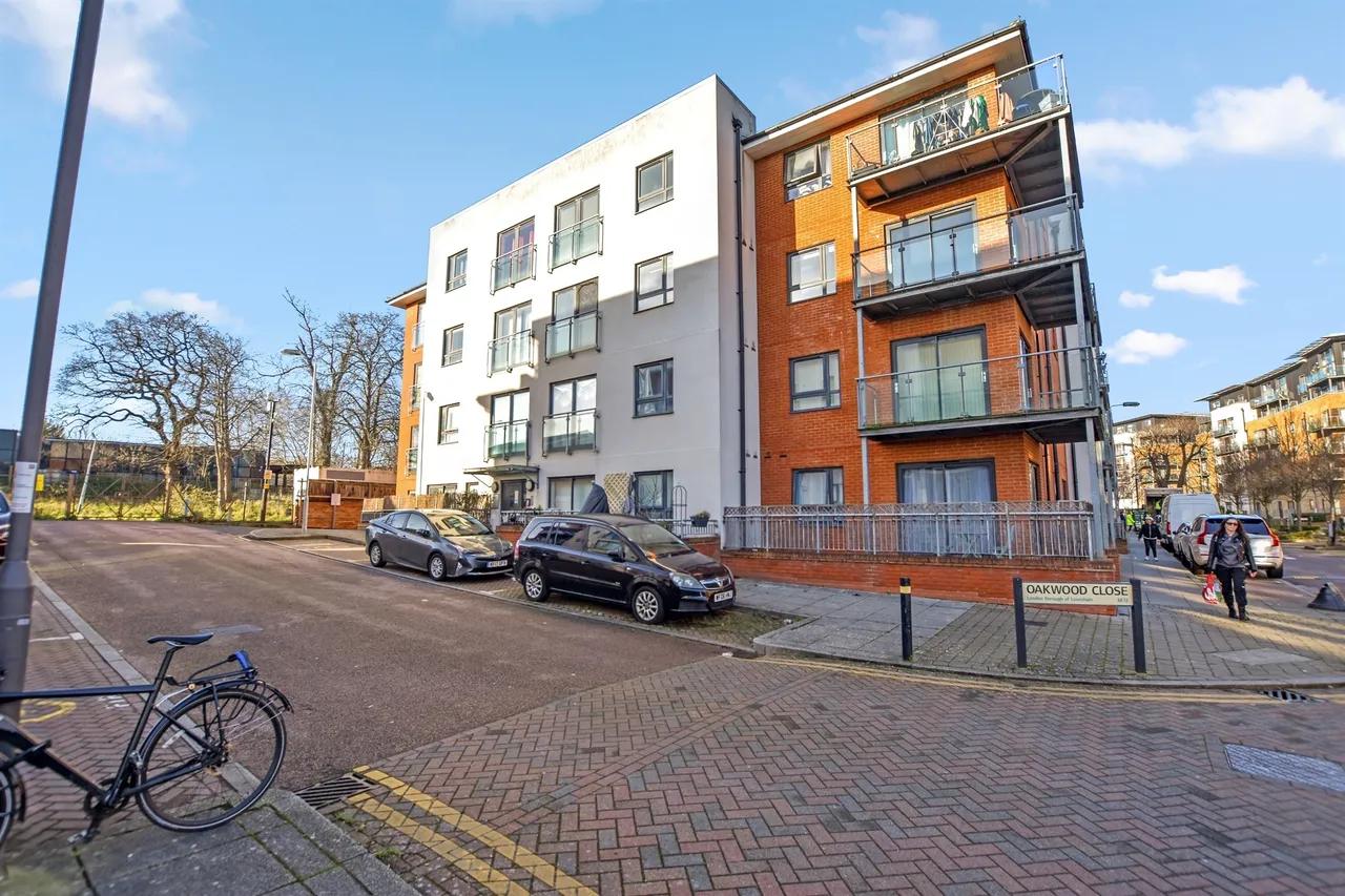 Oakwood Close, London, SE13, photo 15