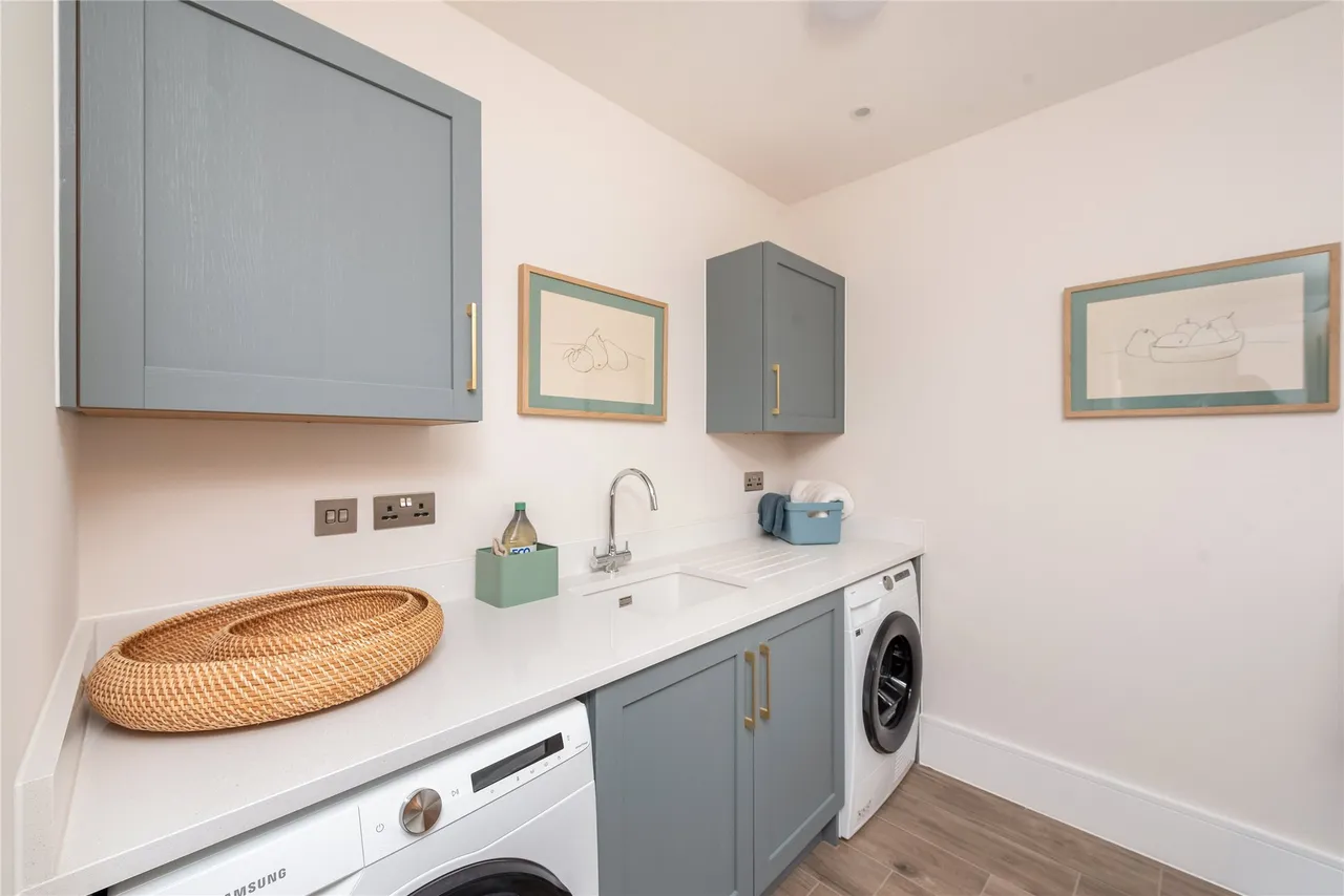 Westfield Road, Long Crendon, HP18, photo 7