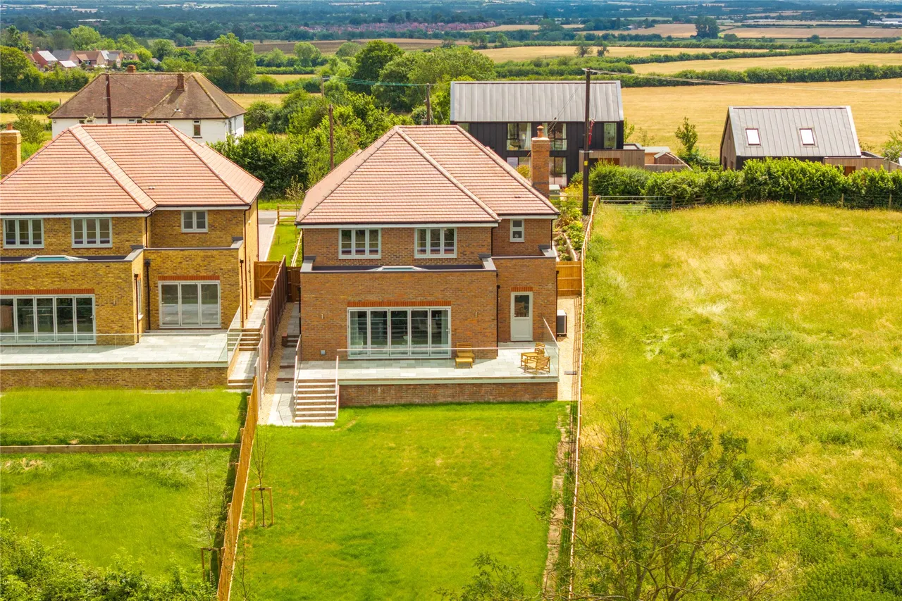 Westfield Road, Long Crendon, HP18, photo 23