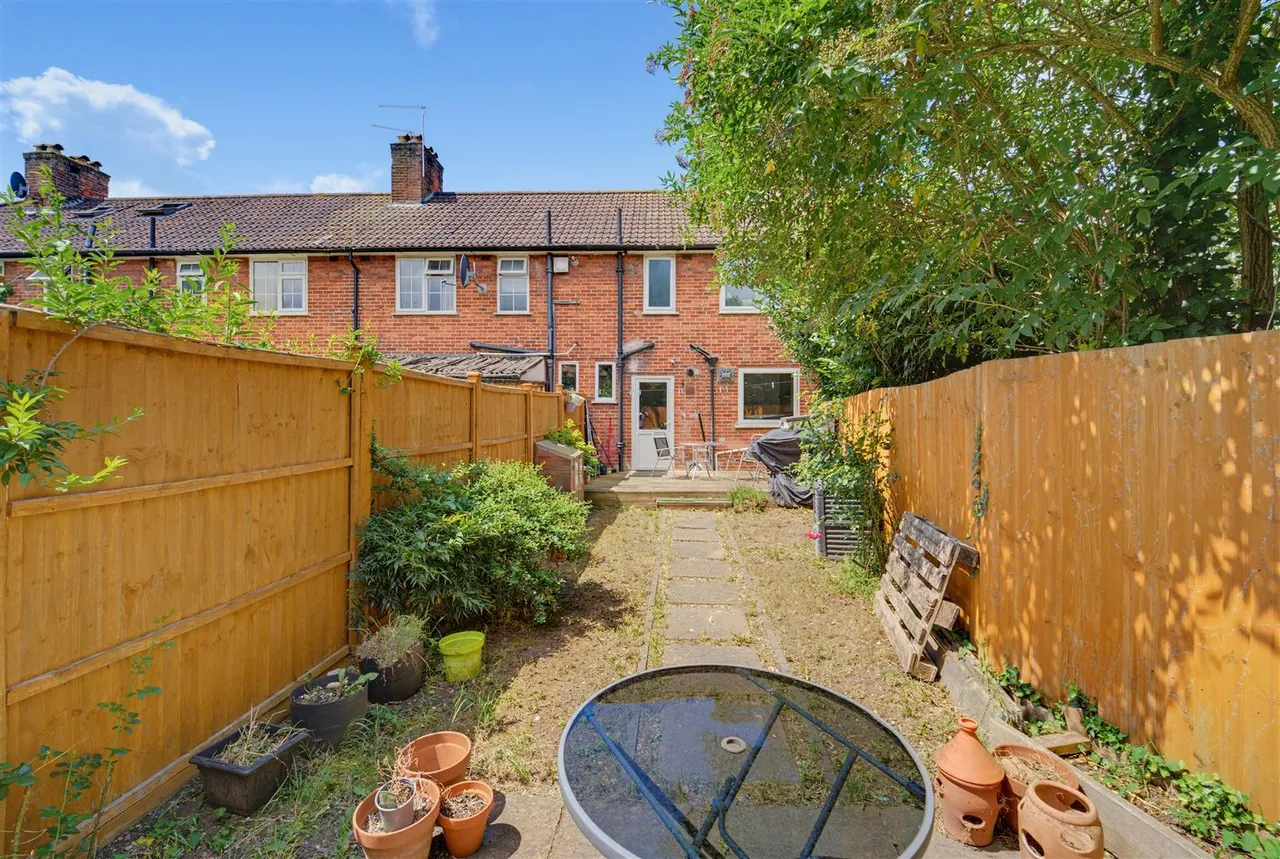 Greatdown Road, Hanwell, photo 13