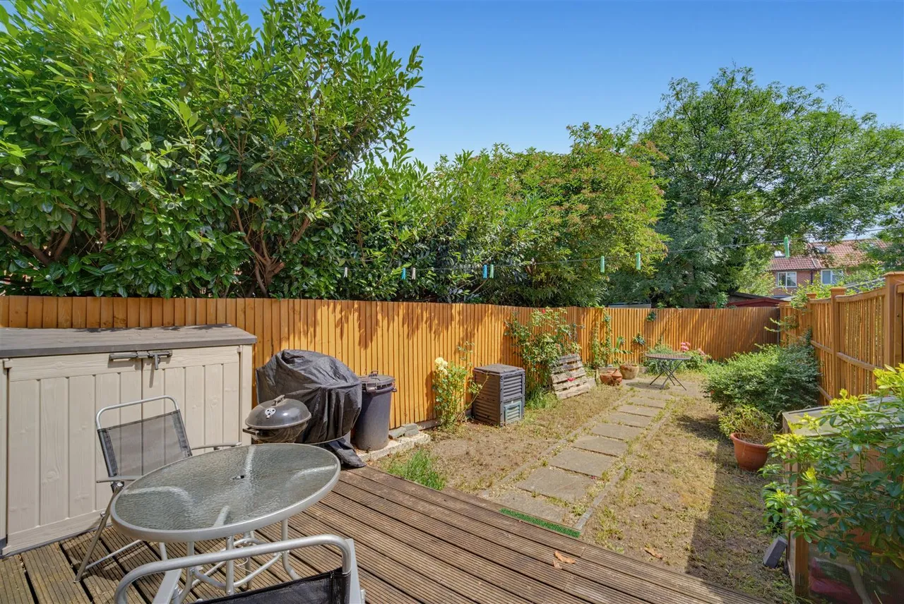 Greatdown Road, Hanwell, photo 12