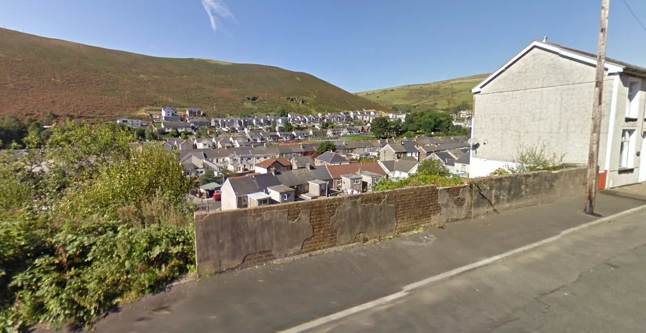 Sunnyside Bridgend, CF32, photo 2