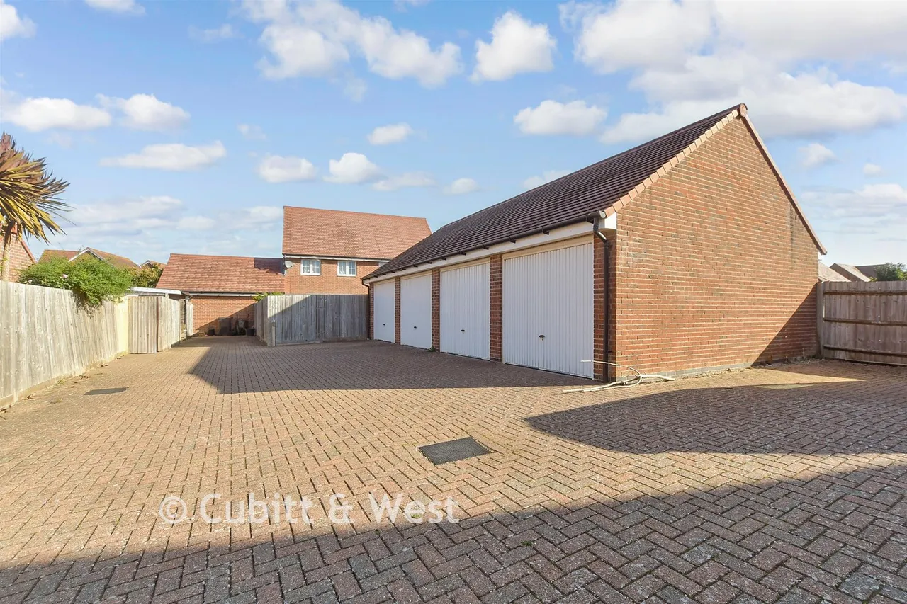 Benjamin Gray Drive, Littlehampton, BN17, photo 15