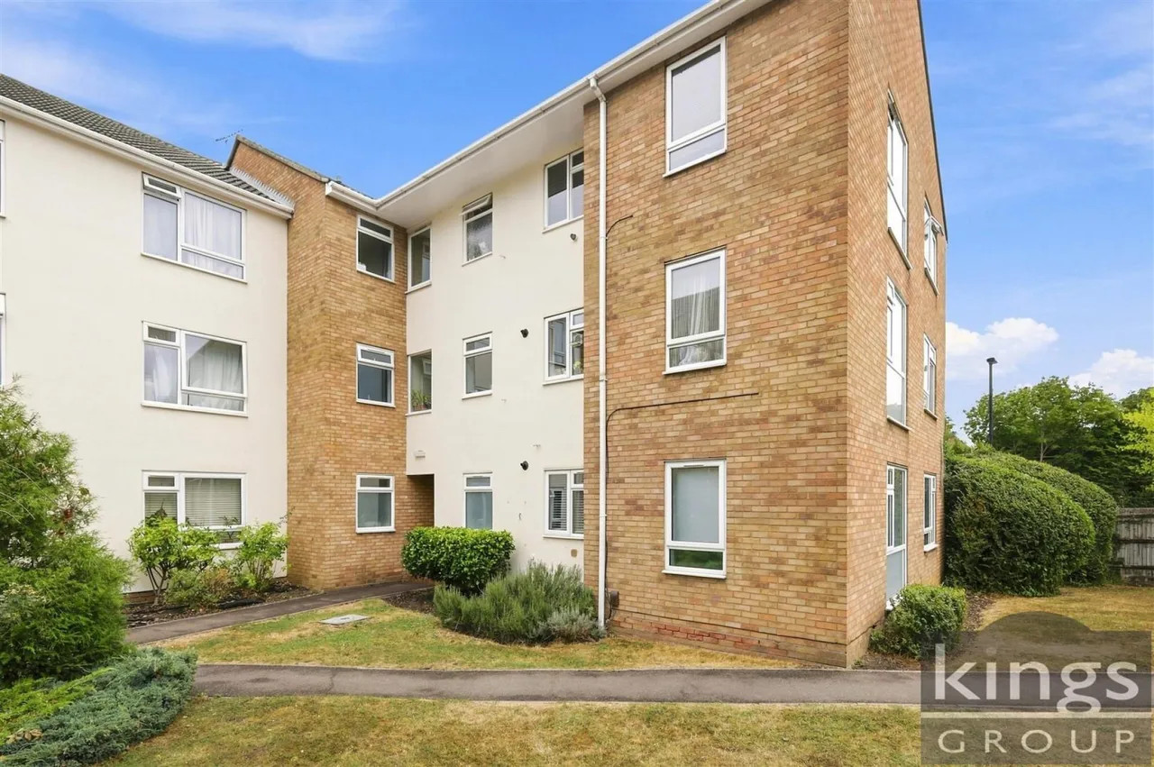 Harris Close, Enfield, photo 17