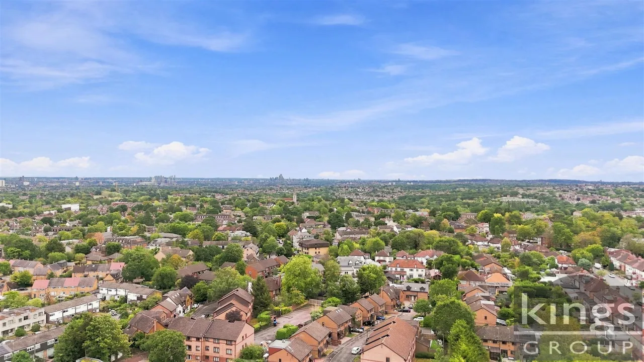 Harris Close, Enfield, photo 16