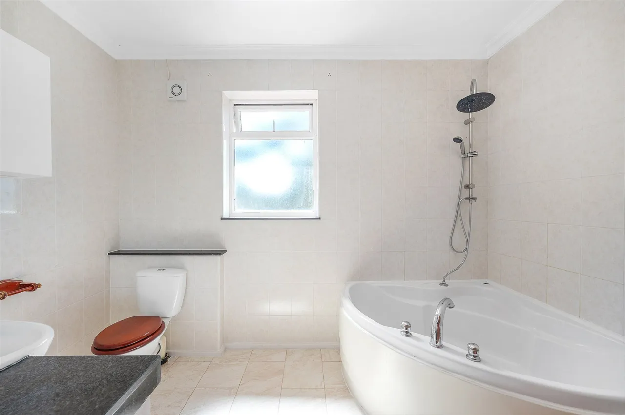 Ballard Close, Kingston upon Thames, KT2, photo 12