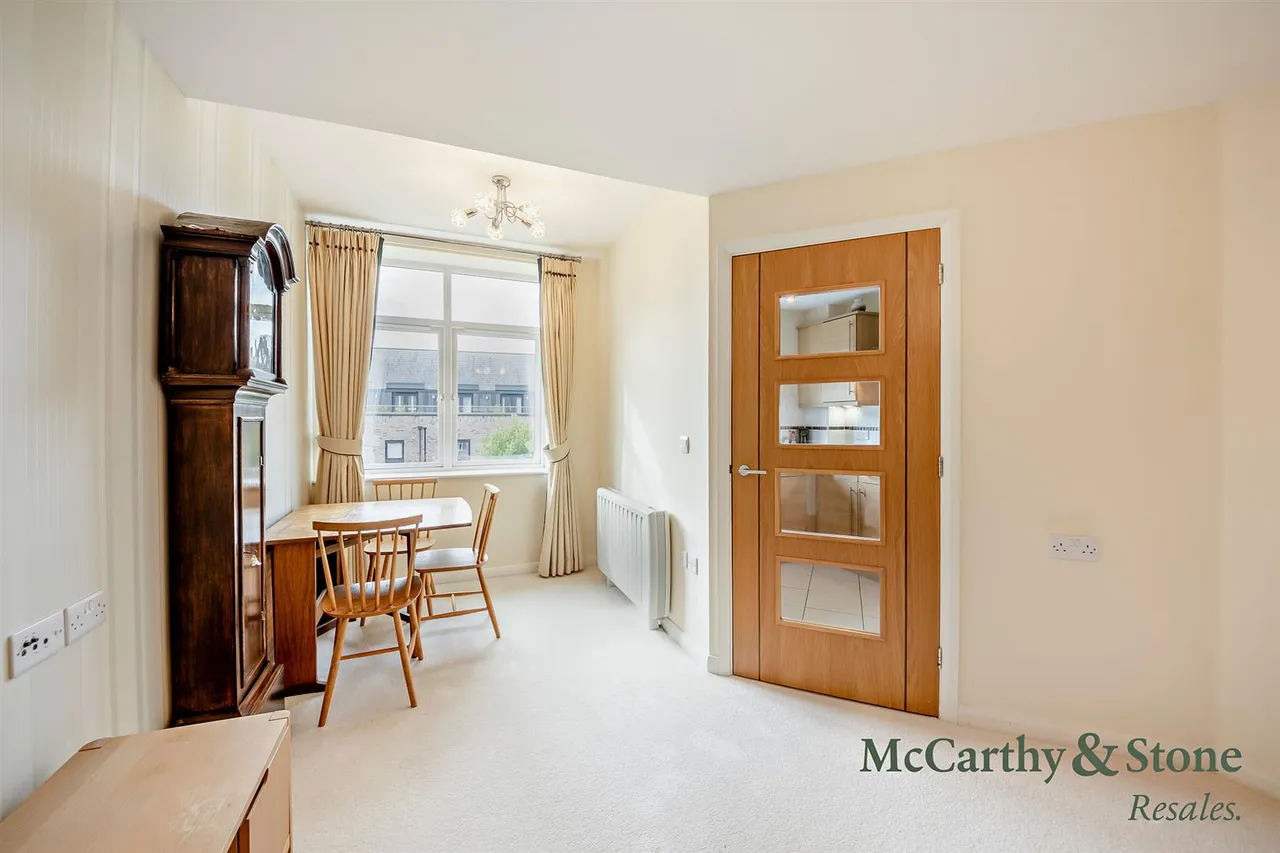 North Road, Ponteland, NE20, photo 2