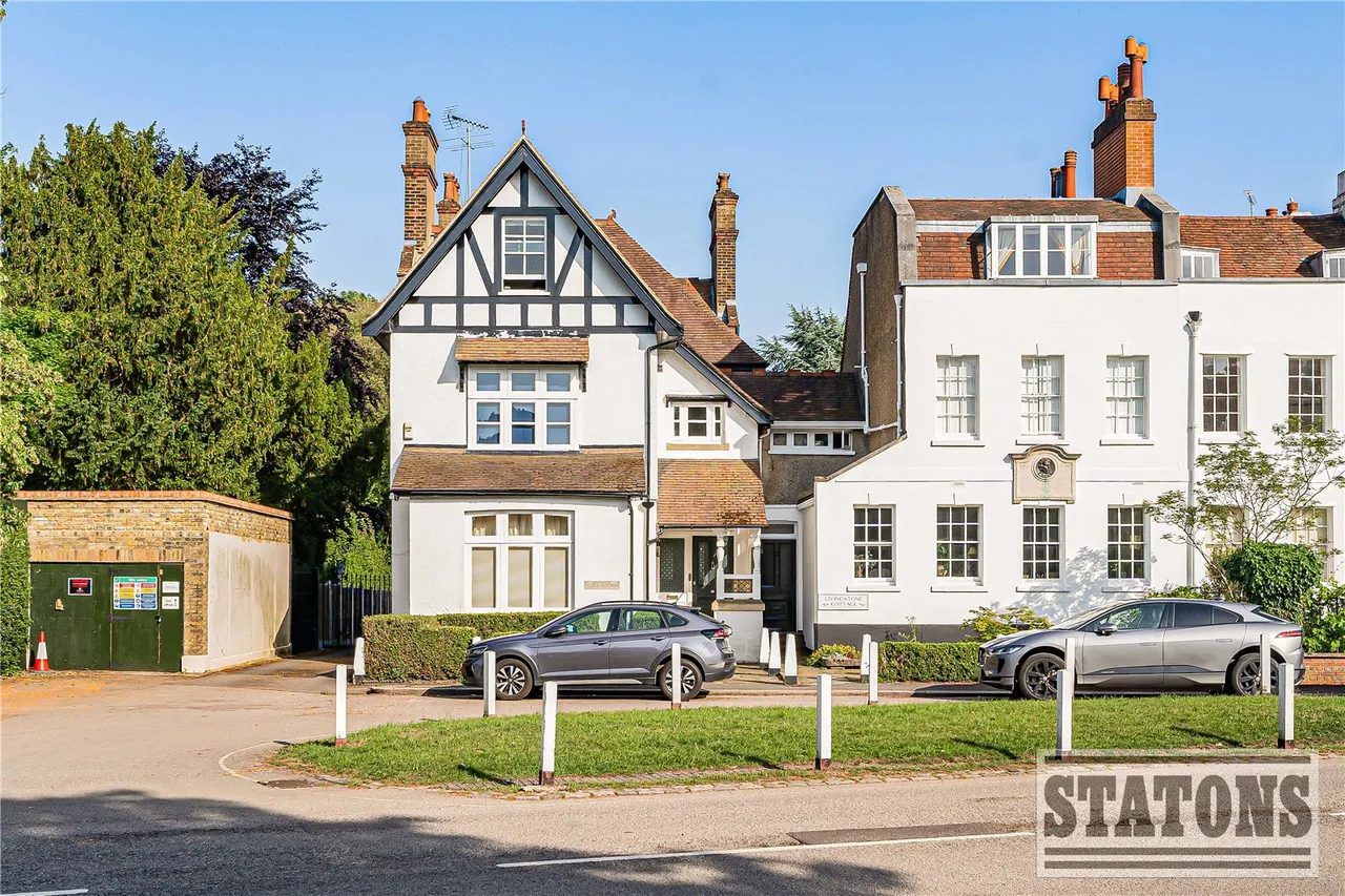 5 bed house for sale — Hadley Green Road, Barnet, EN5 5PR
