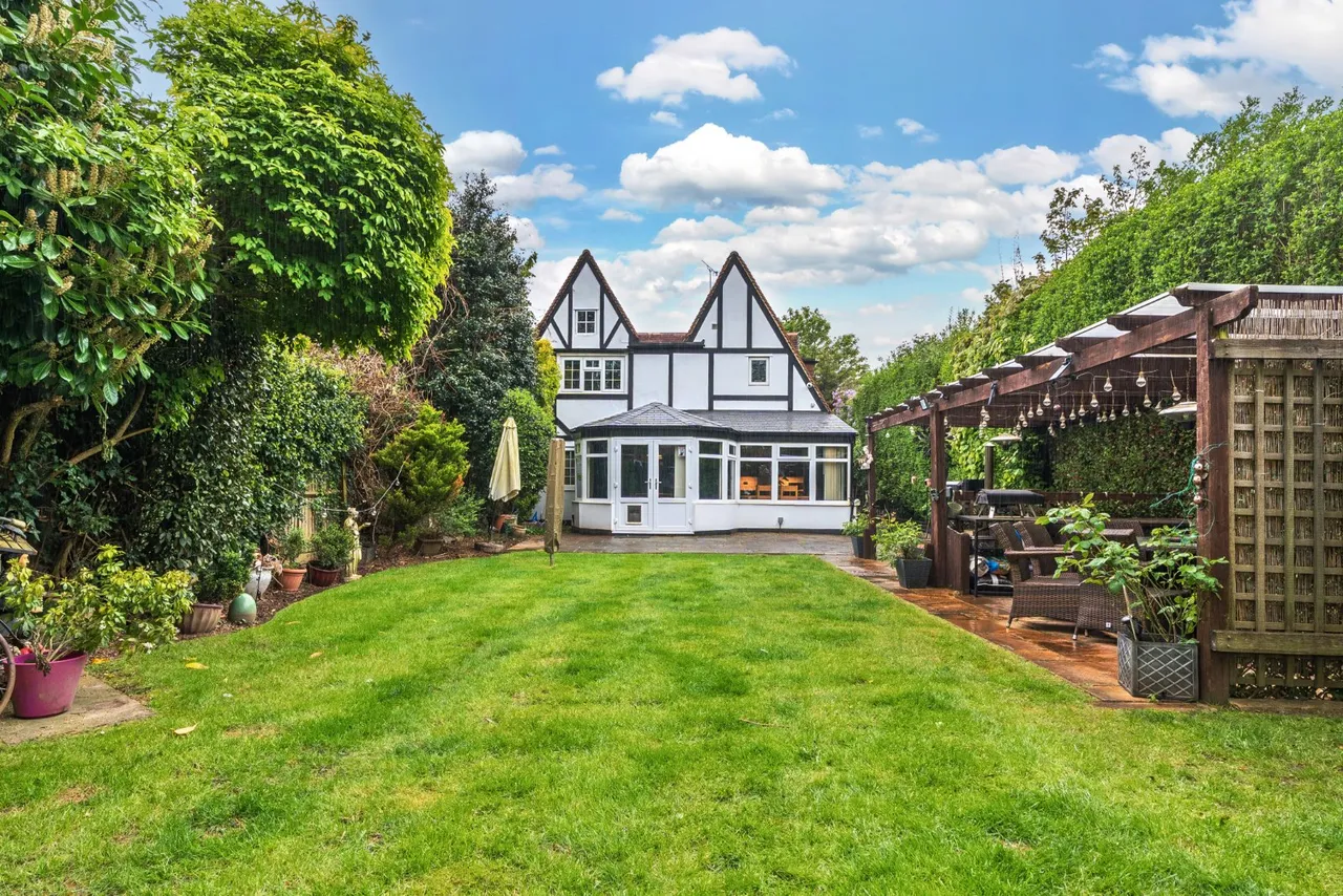 Huntercombe Lane North, Taplow, SL6, photo 17