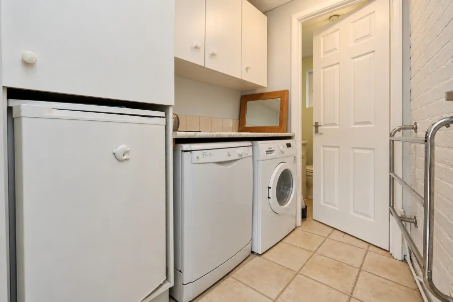 Brighton Road, Surbiton, KT6, photo 6