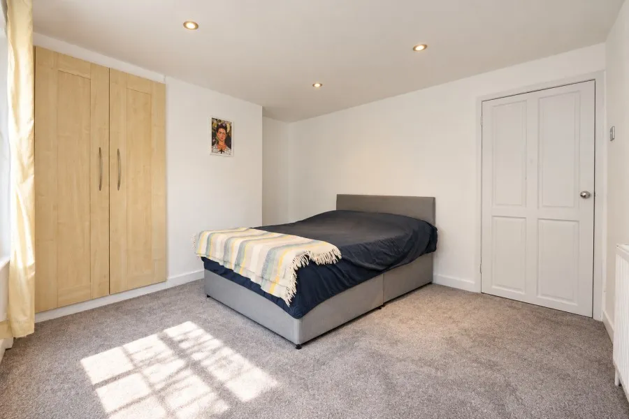 Brighton Road, Surbiton, KT6, photo 8