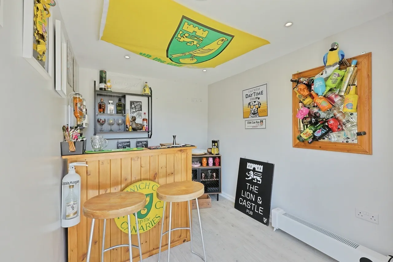 Inman Road, NORWICH, Norfolk, NR7, photo 18