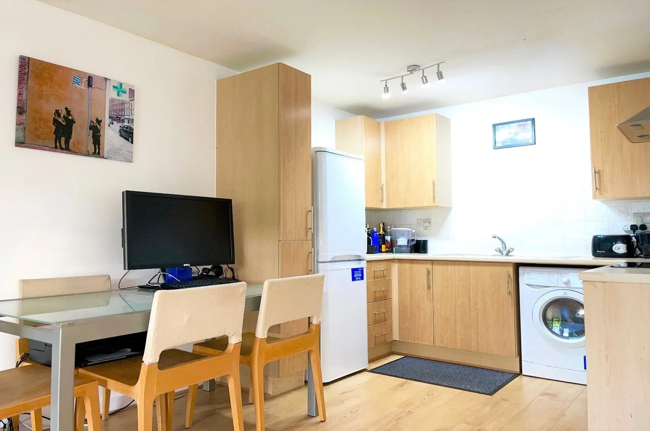 Warton Road, LONDON, London, E15, photo 9