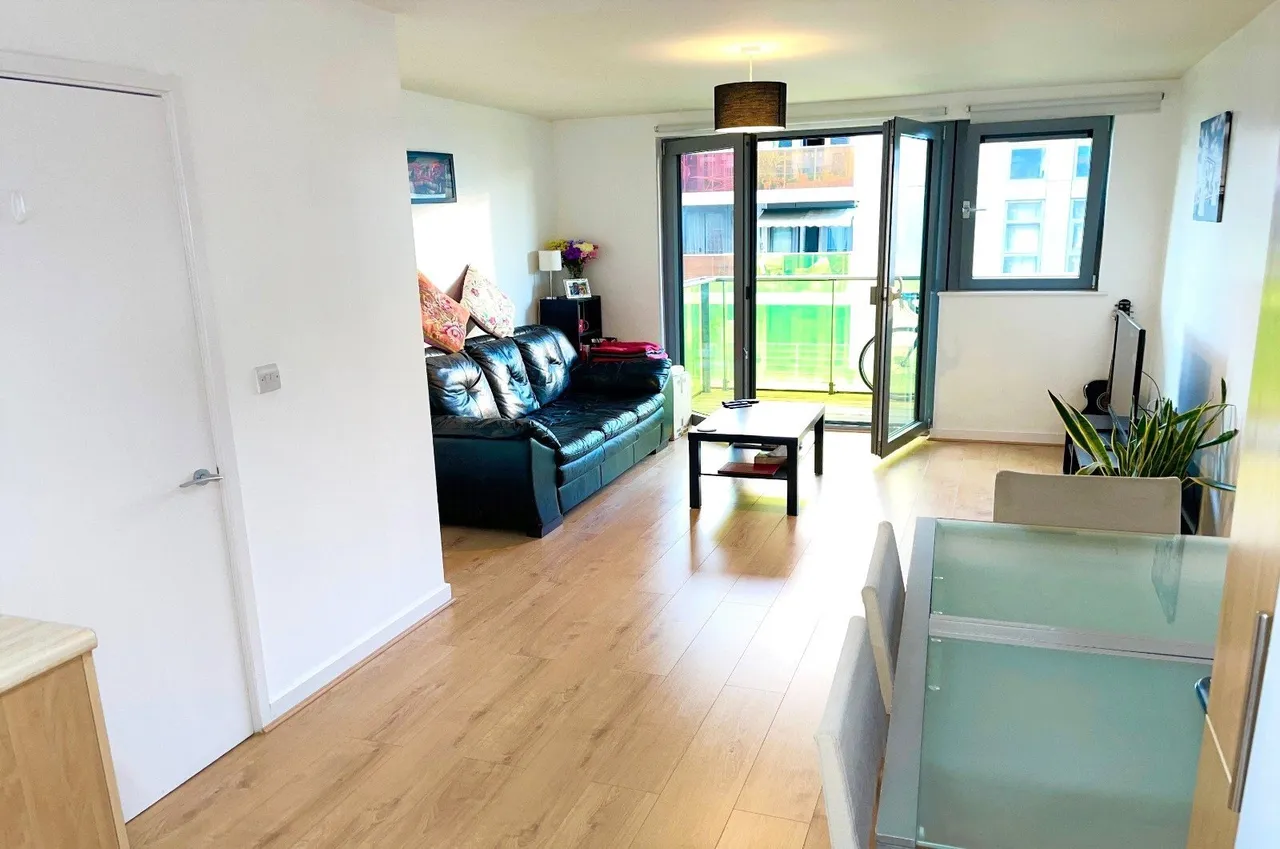 1 bed flat for sale — Warton Road, LONDON, London, E15