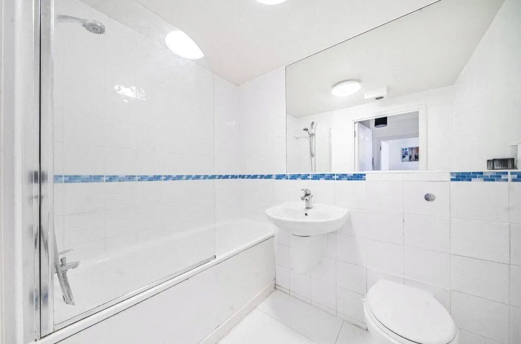 Warton Road, LONDON, London, E15, photo 14