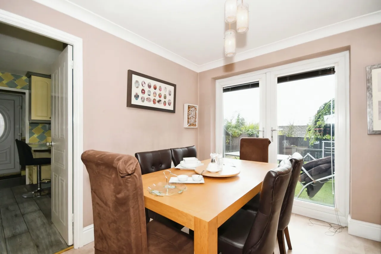 Hedley Drive, Brimington, S43, photo 6
