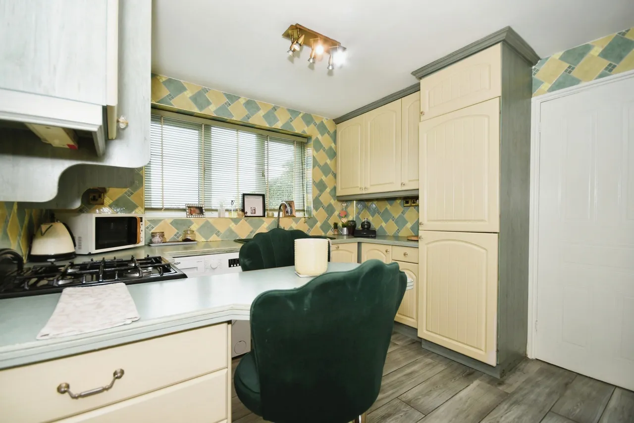 Hedley Drive, Brimington, S43, photo 7