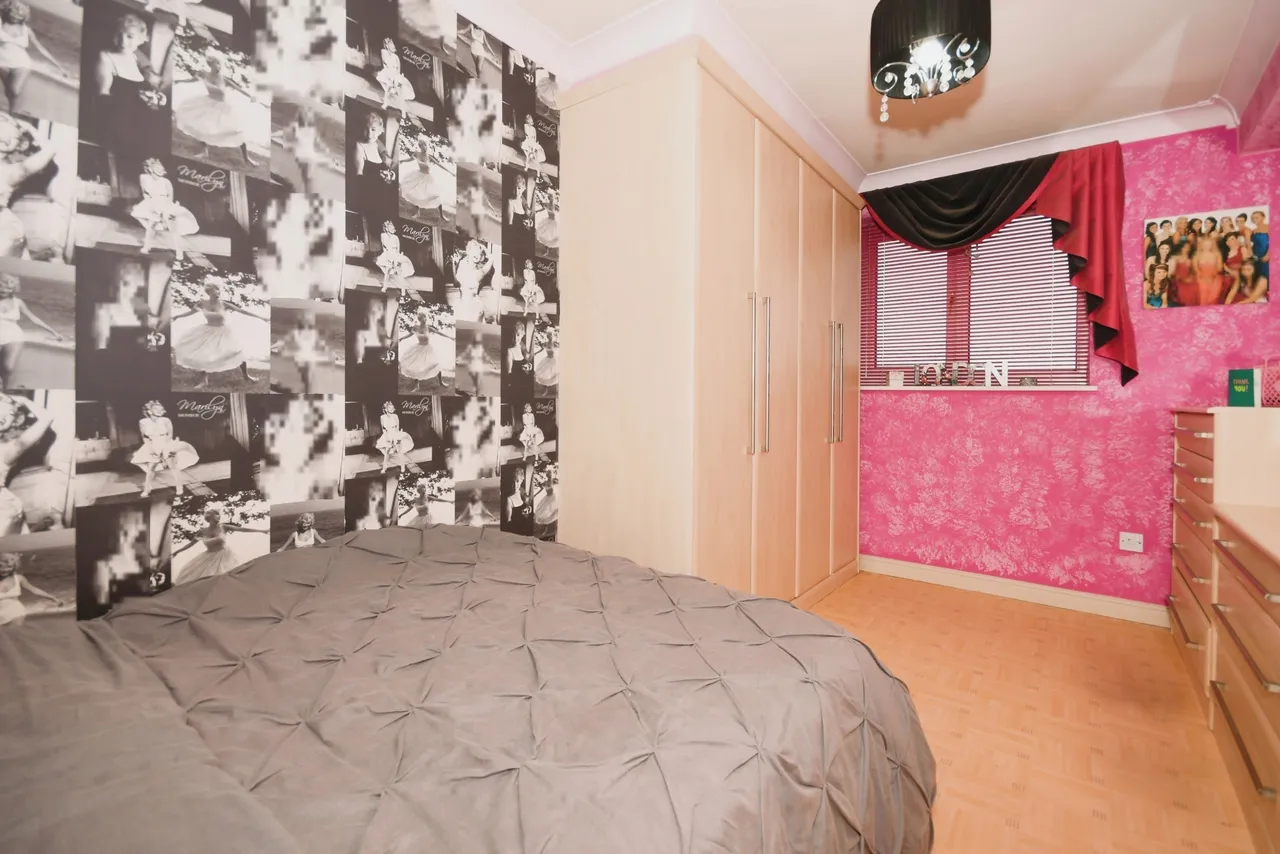 Hedley Drive, Brimington, S43, photo 13
