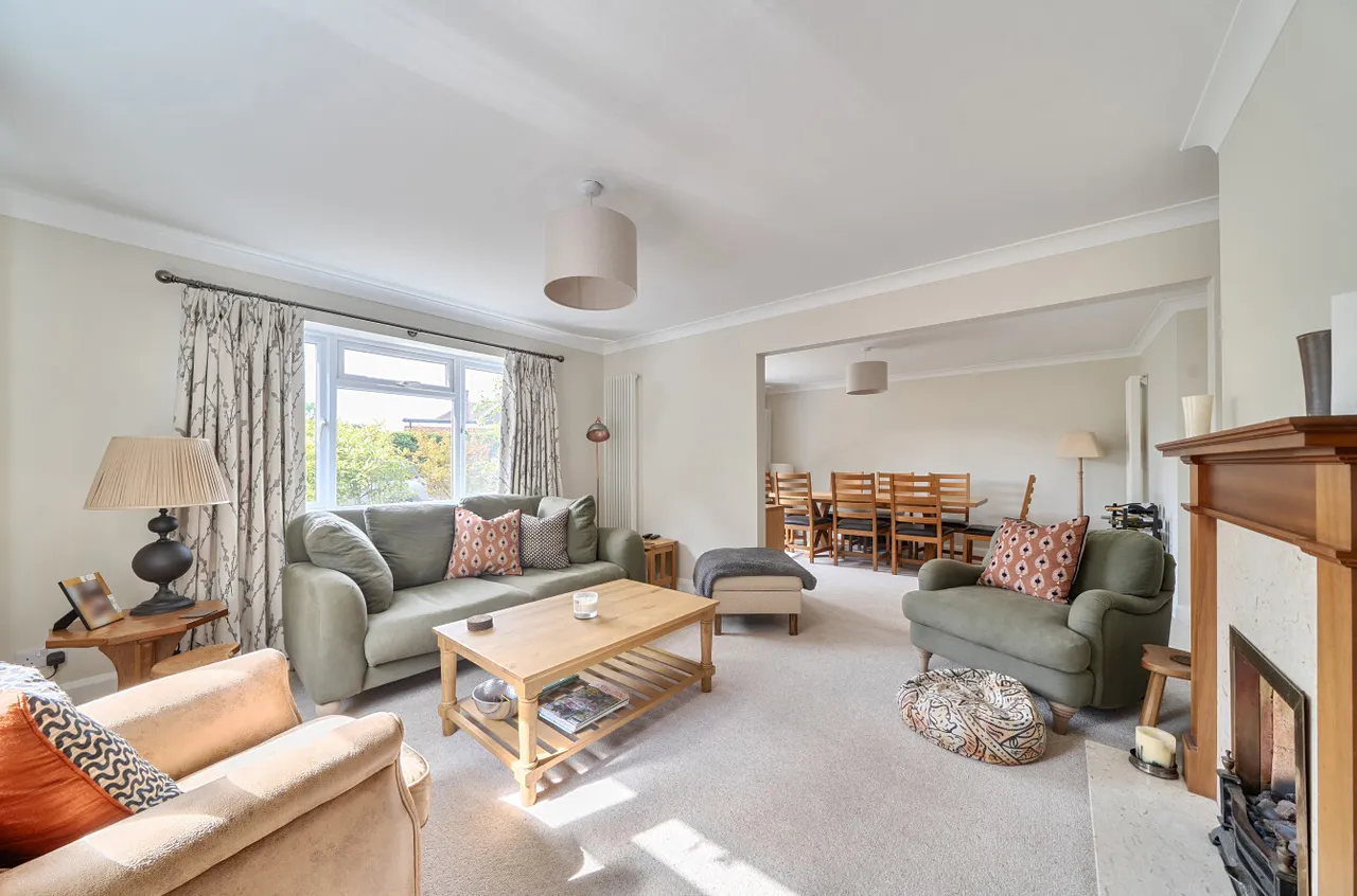 Rosefield Gardens, Ottershaw, KT16, photo 3