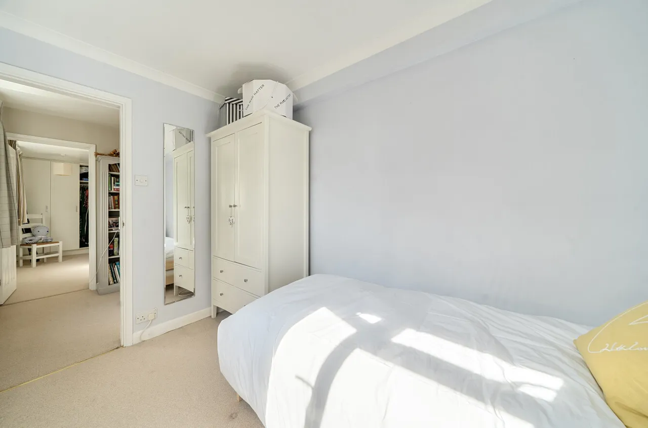 Rosefield Gardens, Ottershaw, KT16, photo 13