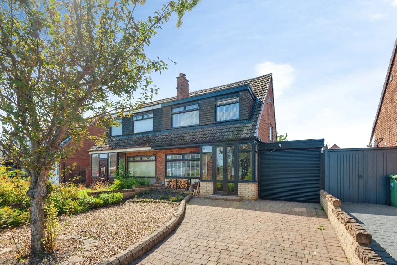 3 bed property for sale, Arklow Drive, Hale Village, L24