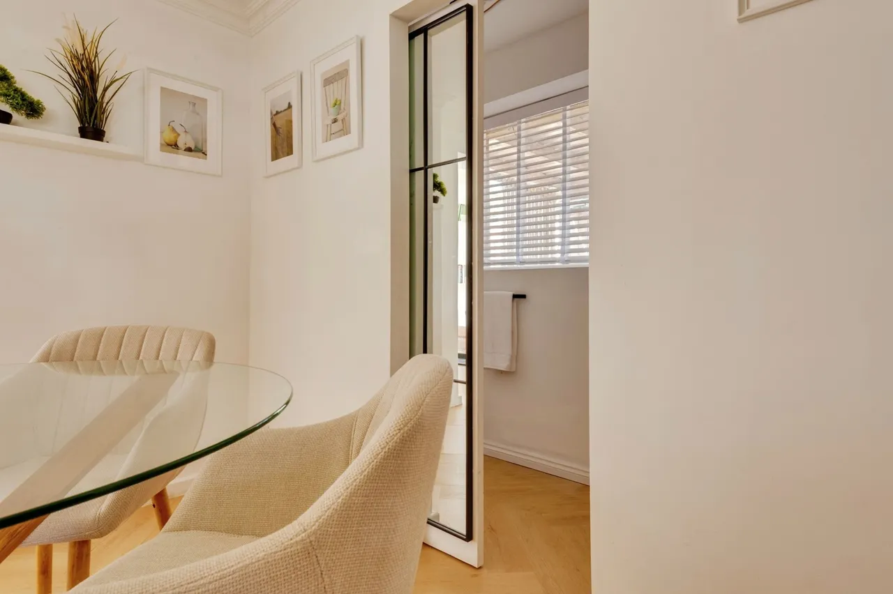 Arklow Drive, Hale Village, L24, photo 8