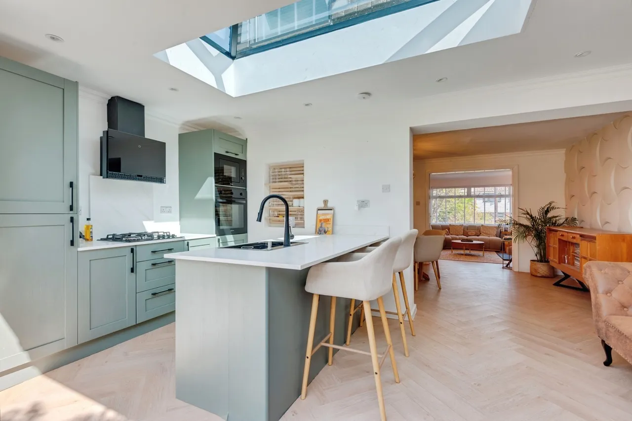 Arklow Drive, Hale Village, L24, photo 11