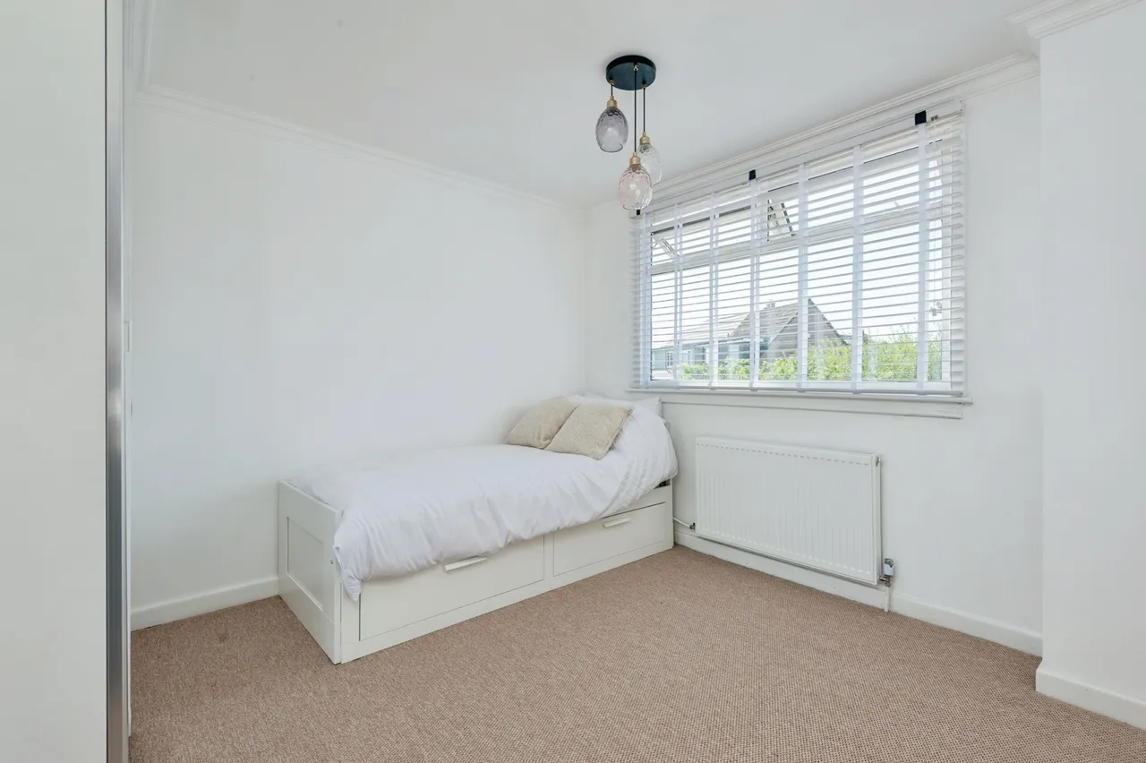 Arklow Drive, Hale Village, L24, photo 17