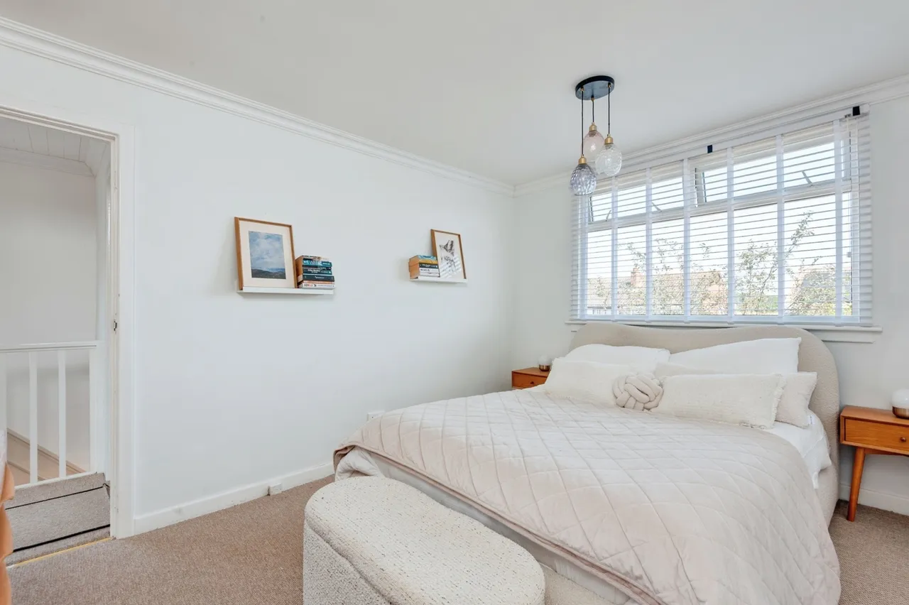 Arklow Drive, Hale Village, L24, photo 16