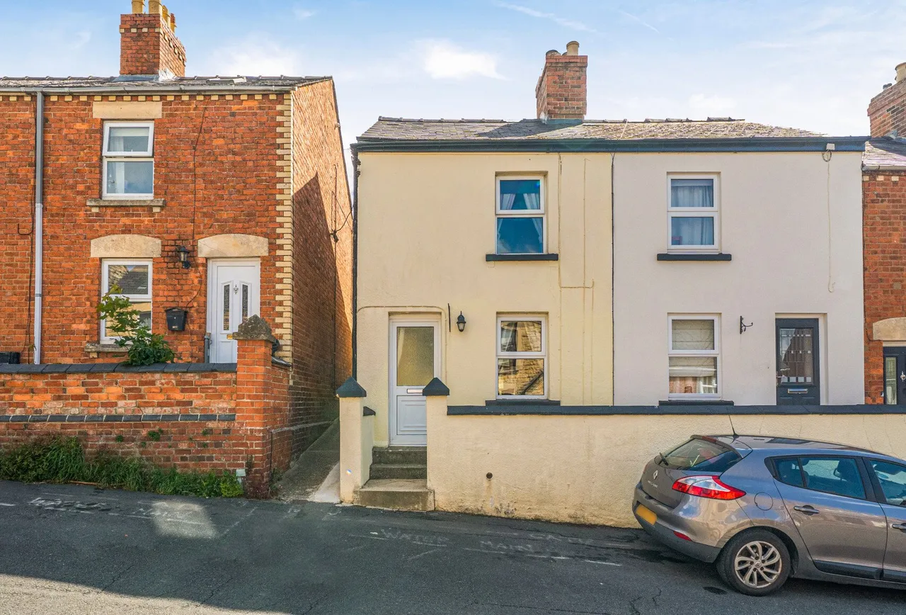 Springfield Road, Gloucestershire, Cashes Green, GL5 4RE, photo 5