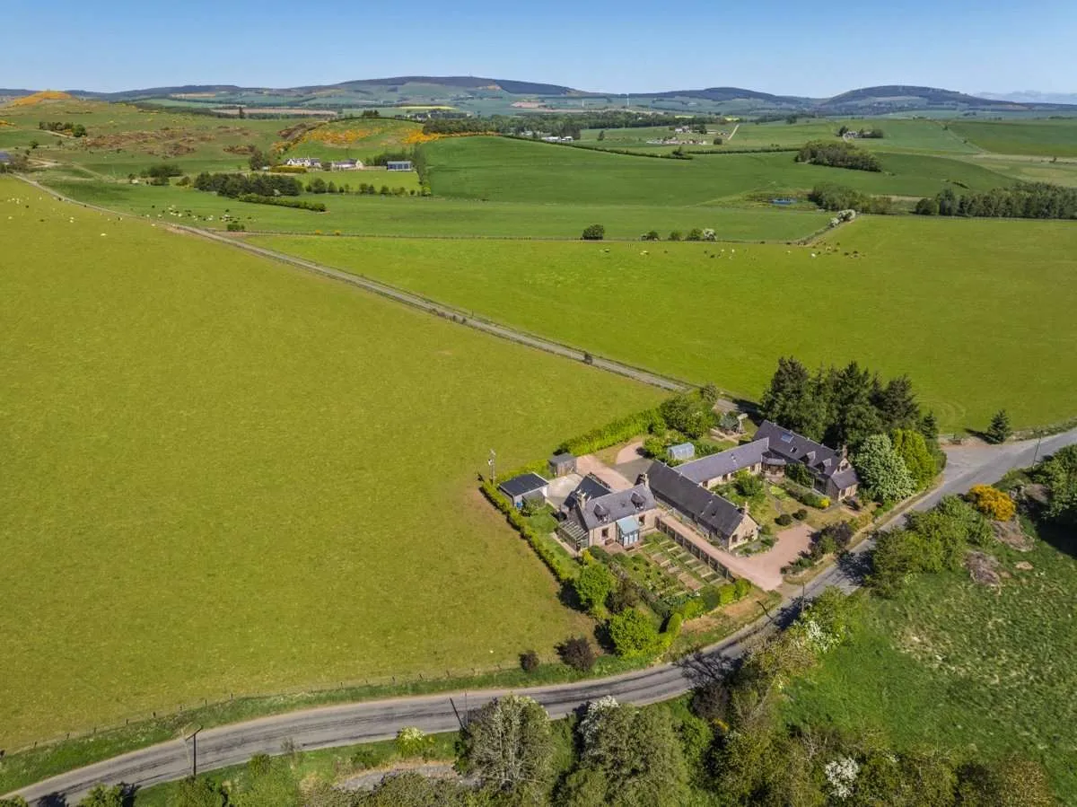 4 bed house for sale — Mill O'barns Steading, Premnay, Insch, Aberdeenshire, AB52 6QH