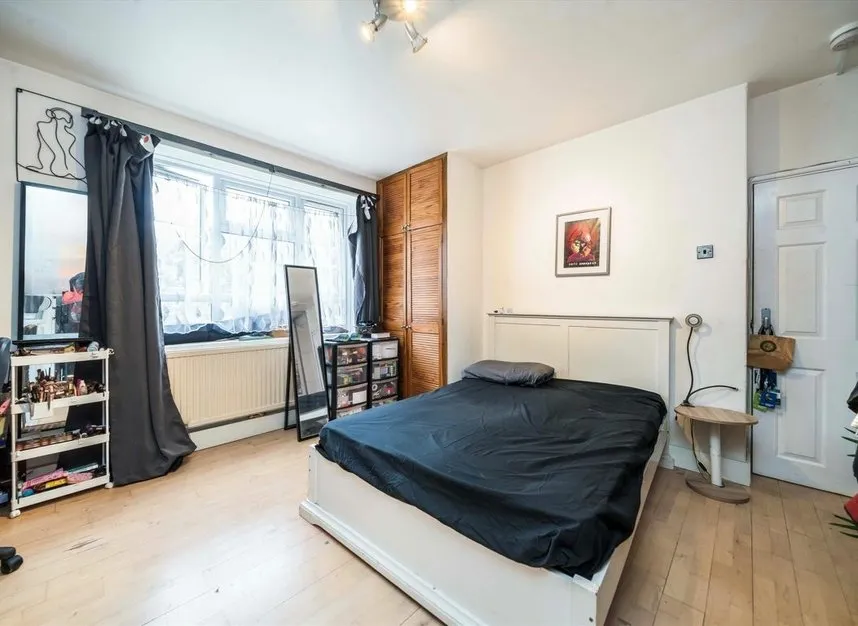 White City Estate, Shepherds Bush, W12, photo 6