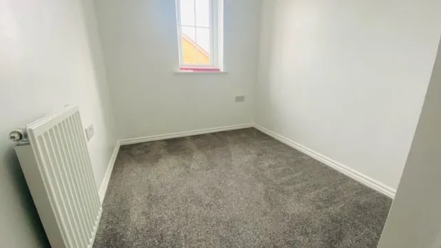 Inchburn Crescent, Penistone, S36, photo 6