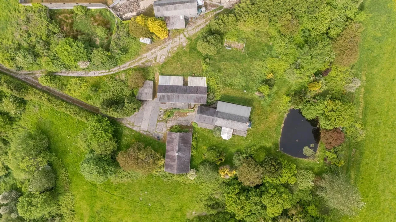 Panteg Cross, Llandysul, SA44, photo 5