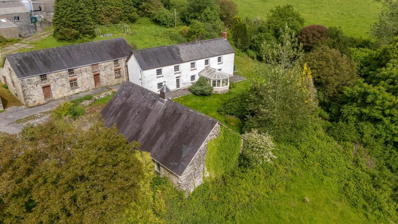 Panteg Cross, Llandysul, SA44, photo 42