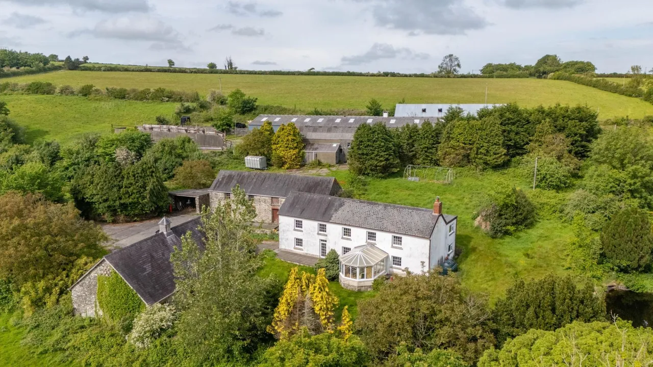 7 bed farm for sale, Panteg Cross, Llandysul, SA44