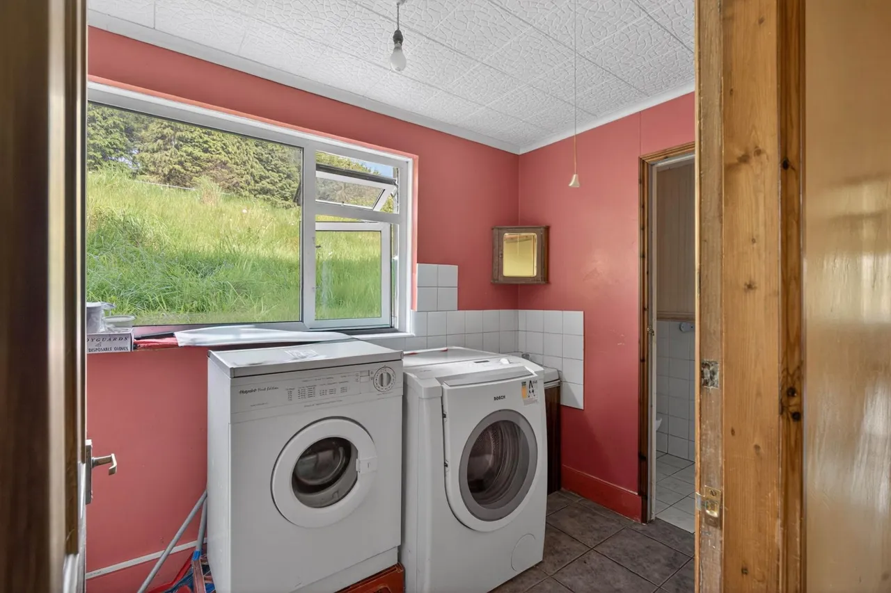 Panteg Cross, Llandysul, SA44, photo 19