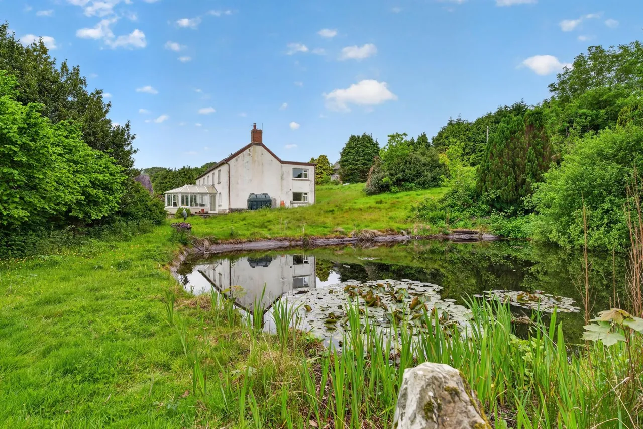 Panteg Cross, Llandysul, SA44, photo 48