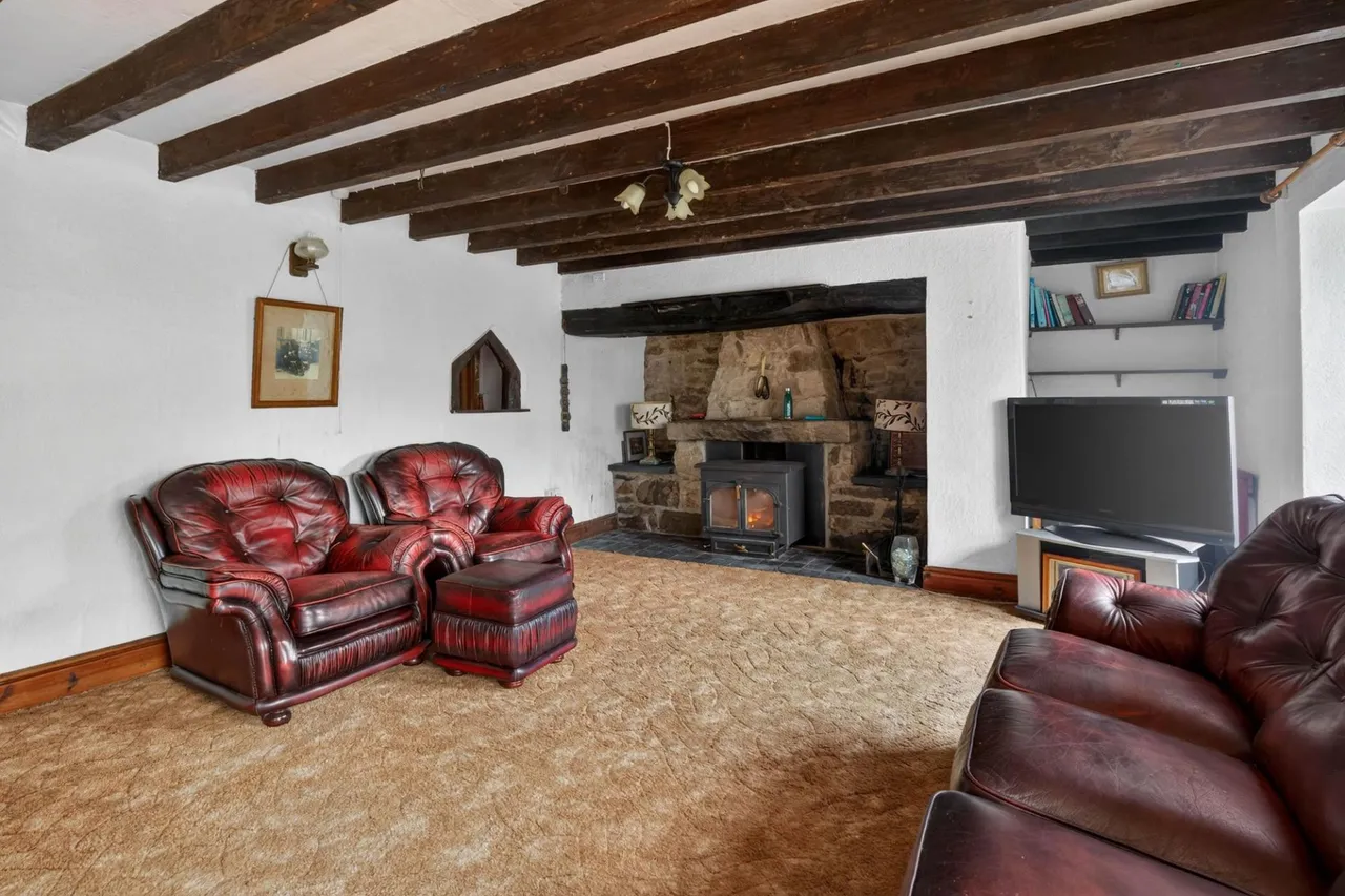 Panteg Cross, Llandysul, SA44, photo 8